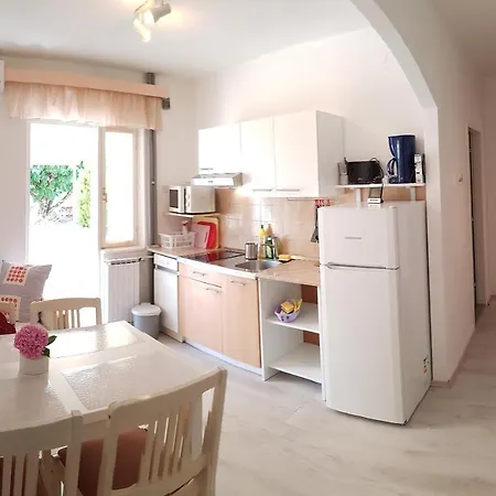 Lori Apartment