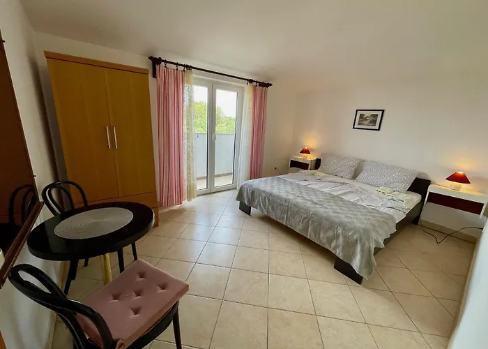 Lori Apartman *
